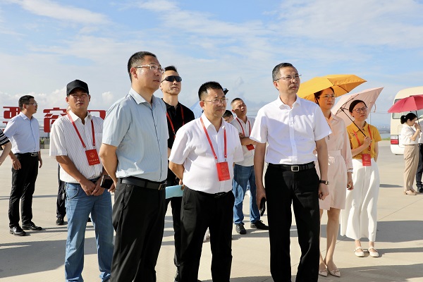 9月15日，省十四届人大代表视察威尼斯886699工程.jpg